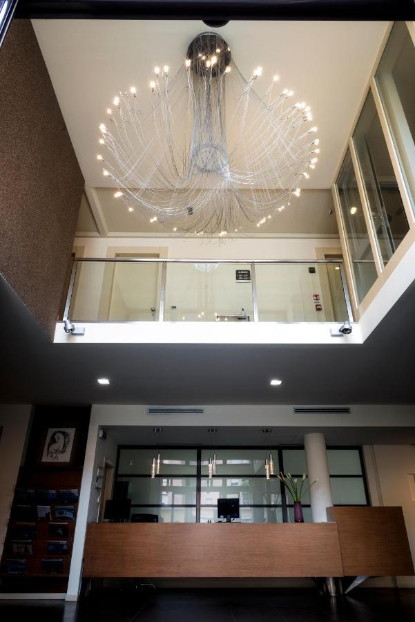 Hc3 Hotel Болоня Екстериор снимка