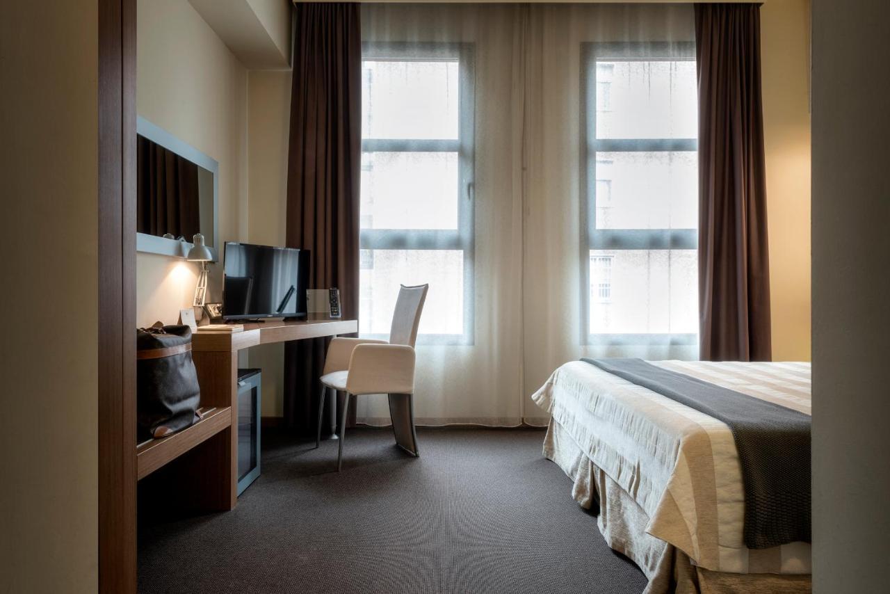 Hc3 Hotel Болоня Екстериор снимка
